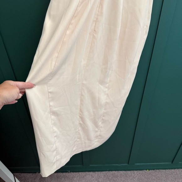 Fame and Partners V-Neck Cream Flutter Sleeve Dress - Picture 6 of 13